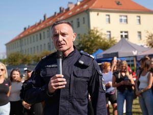 Festyn oraz bieg kobiet na 100 lecie kobiet w policji