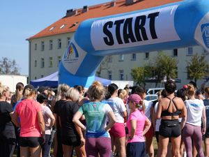Festyn oraz bieg kobiet na 100 lecie kobiet w policji