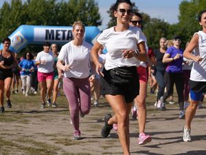 Festyn oraz bieg kobiet na 100 lecie kobiet w policji