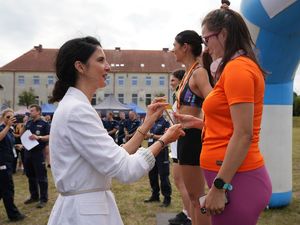 Festyn oraz bieg kobiet na 100 lecie kobiet w policji