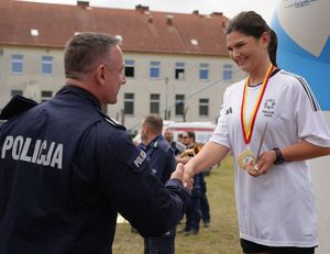 Festyn oraz bieg kobiet na 100 lecie kobiet w policji