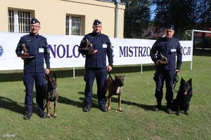 Najlepsi w kraju przewodnicy i psy patrolowo-tropiące