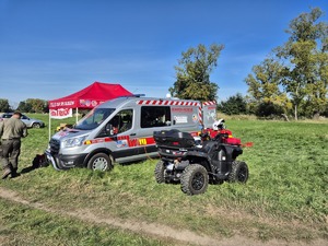 szkolenie służb w zakresie poszukiwań za osobami zaginionymi na terenach polnych, leśnych i wodnych