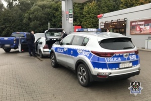 Nieodpowiedzialne zachowanie za kierownicą samochodu osobowego mogło doprowadzić do tragicznych w skutkach konsekwencji