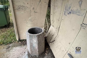 Nieodpowiedzialne zachowanie za kierownicą samochodu osobowego mogło doprowadzić do tragicznych w skutkach konsekwencji