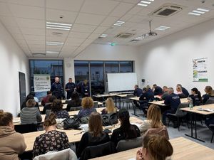 warsztaty na rzecz przeciwdziałania przemocy domowej prowadzone przez policjantów