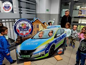 Bezpieczeństwo w drodze do przedszkola. Spotkanie z oławskimi policjantami