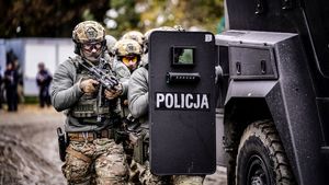 szkolenie policjantów: Podłożony materiał wybuchowy, policyjny pościg, ranny napastnik i funkcjonariusz...