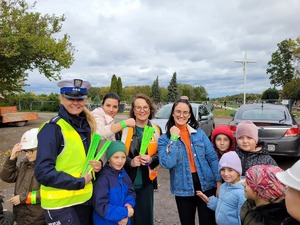 Bezpieczna droga do szkoły – spotkanie w ramach akcji „Odblaskowa szkoła” w Kościelcu