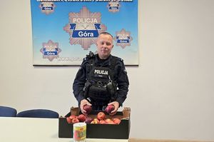 Górowscy policjanci również pomagają! Akcja charytatywna „Jabłuszko”
