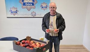 Górowscy policjanci również pomagają! Akcja charytatywna „Jabłuszko”