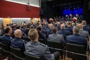 Dolnośląscy policjanci wyróżnieni medalami i odznaczeniami przy okazji obchodów związanych z 107. rocznicą odzyskania przez Polskę Niepodległości