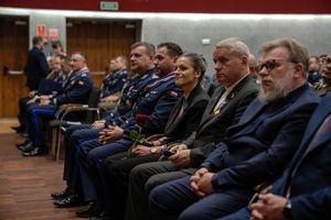 Dolnośląscy policjanci wyróżnieni medalami i odznaczeniami przy okazji obchodów związanych z 107. rocznicą odzyskania przez Polskę Niepodległości