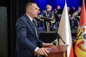 Dolnośląscy policjanci wyróżnieni medalami i odznaczeniami przy okazji obchodów związanych z 107. rocznicą odzyskania przez Polskę Niepodległości