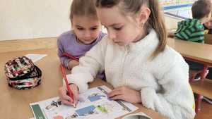 „Odblaskowa Szkoła" – dzieci z górowskiej szkoły uszyły własne kamizelki odblaskowe!