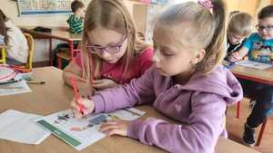 „Odblaskowa Szkoła" – dzieci z górowskiej szkoły uszyły własne kamizelki odblaskowe!