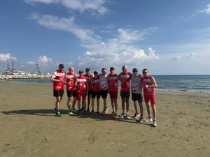 Policjanci z KWP we Wrocławiu promują IPA Games 2026 podczas Maratonu w Larnace