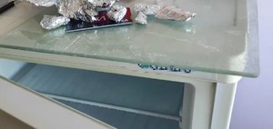 Tym razem chłodna kryjówka nie pomogła – świdniccy policjanci odkryli narkotyki w lodówce