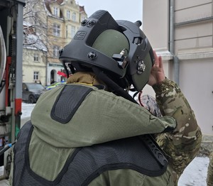 Alarm bombowy w urzędzie – policyjne ćwiczenia w Kątach Wrocławskich