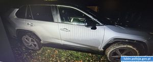 W kilka godzin po kradzieży policjanci z Lubina odzyskali skradziony samochód. Wobec 3 sprawców czynu sąd zastosował tymczasowy areszt