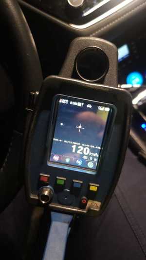 Przekroczyli dopuszczalną prędkość w terenie zabudowanym. Wysoki mandat w warunkach recydywy i zatrzymane prawo jazdy!