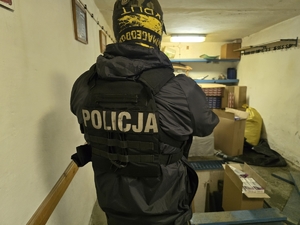 rozbita zorganizowana grupa przestępcza handlująca nielegalnymi wyrobami tytoniowymi
