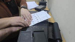 Uciekał przed policjantami skradzionym rowerem. Był pijany