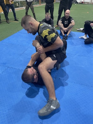 Kolejne szkolenie RNZ – czyli jak prawidłowo reagować na niestandardowe i agresywne zachowania