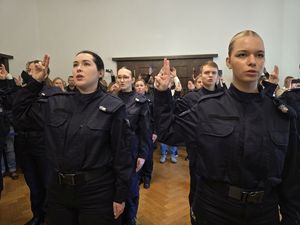 Nowi funkcjonariusze zasilą szeregi Dolnośląskiej Policji
