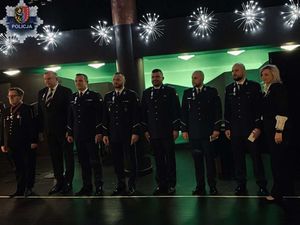 Pięciu policjantów z Polkowic odznaczonych wyróżnieniem „Homo Homini”