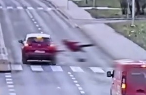 potrącenie pieszej na pasach