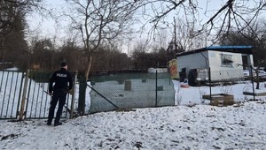 Dolnośląscy policjanci kontrolują miejsca przebywania osób, które szczególnie w czasie zimy znajdują się w kryzysie bezdomności