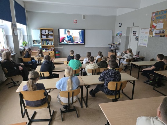 Porozmawiajmy o hejcie. Kolejne spotkanie lubańskich policjantów z młodzieżą