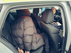 zatrzymany w radiowozie