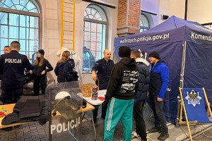 Policjanci miast dolnego śląska podczas 34. finału WOŚP