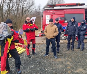 ćwiczenia na lodzie służb
