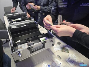 Spotkanie policjantów z Lubania oraz funkcjonariuszy Zakładu Karnego w Zarębie – wymiana doświadczeń w obszarze przestępczości narkotykowej