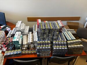 Nielegalne papierosy, tytoń i podrabiana odzież zabezpieczone przez policjantów ze Zgorzelca