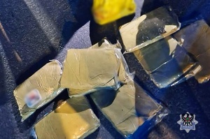 ujawnione narkotyki, środki odurzające w workach