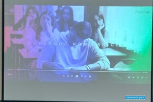 Prelekcja dzielnicowych z Lubania na temat hejtu i przemocy rówieśniczej