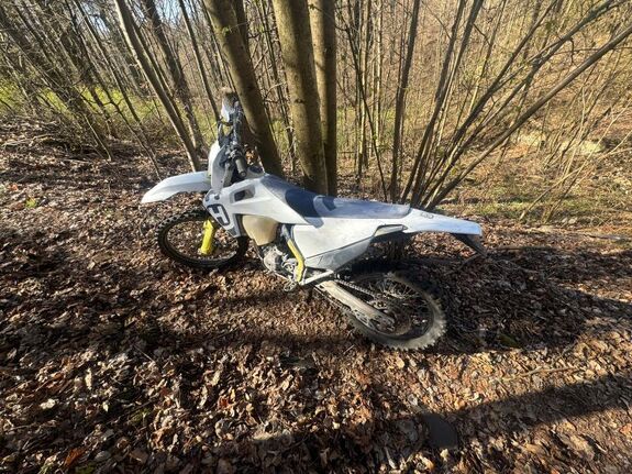 Skradziony motocykl o wartości 36 tysięcy złotych odzyskany przez policjantów z Bogatyni