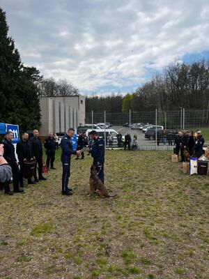 Reprezentacja funkcjonariuszy garnizonu dolnośląskiej Policji już po raz kolejny na podium Międzynarodowych Zawodów Kynologicznych zorganizowanych w Czechach