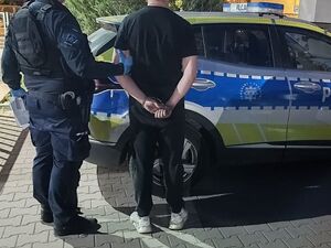 Kierowca na zakazie trafił w ręce oleśnickich policjantów. 25-latek posiadał narkotyki
