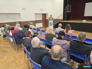 Warto rozmawiać – profilaktyka oszustw wśród seniorów