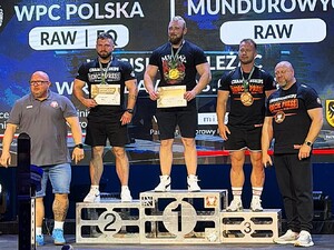 Dolnośląscy policjanci z medalami podczas XII Mistrzostw Polski Służb Mundurowych w Wyciskaniu Sztangi Leżąc