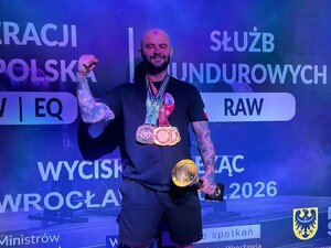 Dolnośląscy policjanci z medalami podczas XII Mistrzostw Polski Służb Mundurowych w Wyciskaniu Sztangi Leżąc