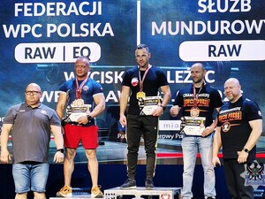 Dolnośląscy policjanci z medalami podczas XII Mistrzostw Polski Służb Mundurowych w Wyciskaniu Sztangi Leżąc
