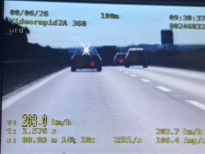 Pędził ponad 200 km/h