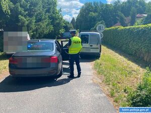 Policjanci zlikwidowali „dziuplę” samochodową z częściami pochodzącymi ze skradzionych luksusowych aut