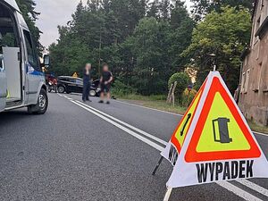 Śmiertelny wypadek - służby pracują na miejscu zdarzenia